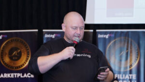 Андрей Пережогин CEO, фото Андрея Пережогина солютор, антикризисный менеджер Андрей Пережогин, принципы Пережогина Андрея.