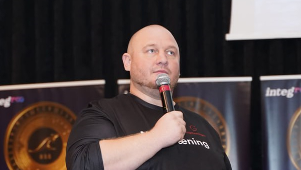 Андрей Пережогин отзыв банкротство, фото Андрея Пережогина цифровая санация, антикризисный менеджер Андрей Пережогин, солютор Пережогин Андрей.